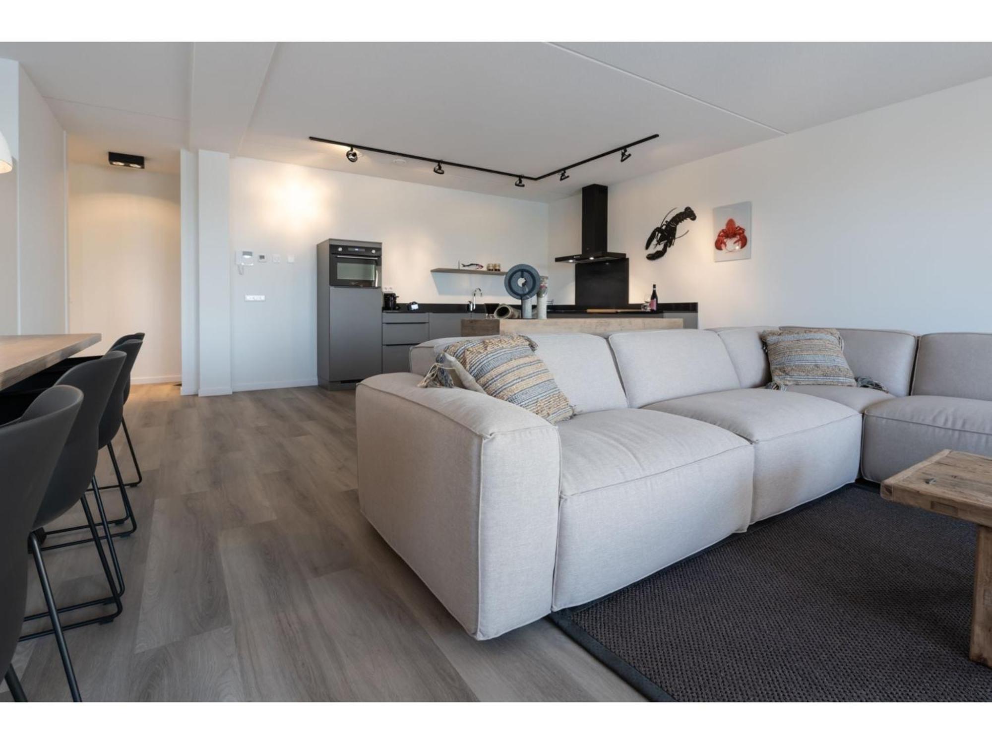 Beautiful With Balcony Appartement *